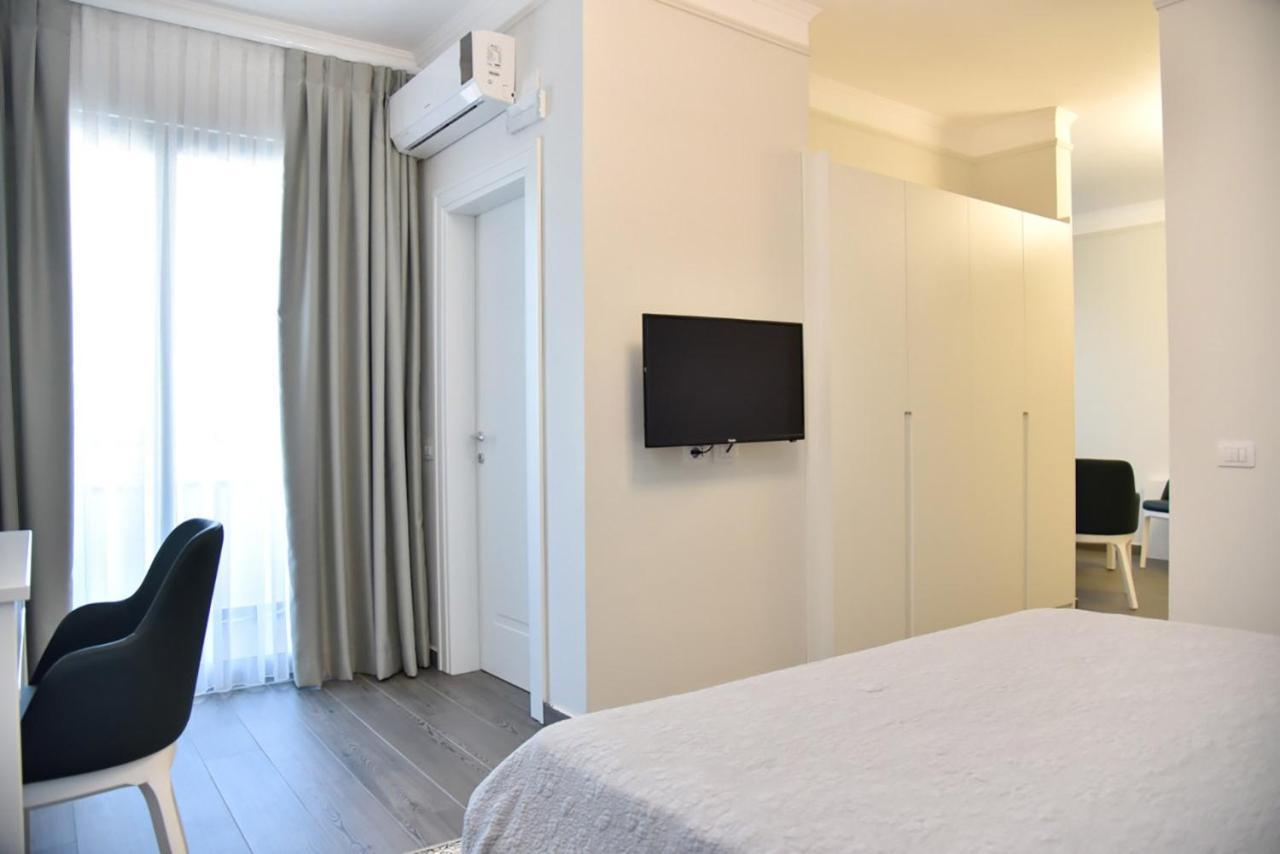 Hotel Imperiale Durrës Buitenkant foto