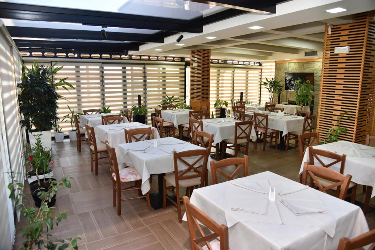Hotel Imperiale Durrës Buitenkant foto