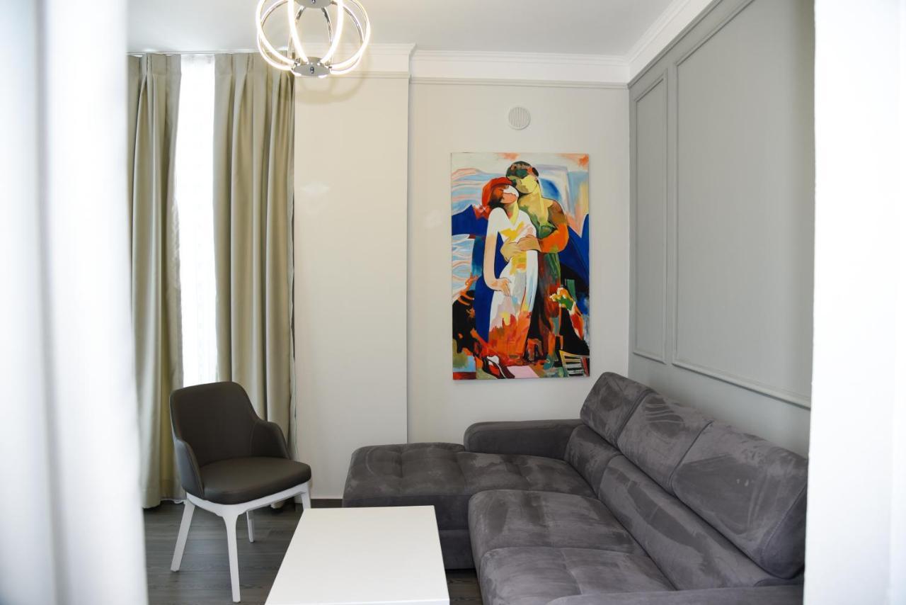 Hotel Imperiale Durrës Buitenkant foto