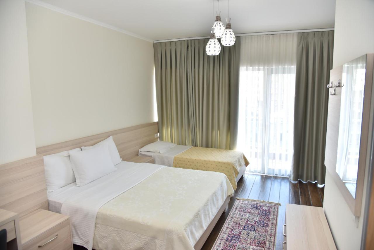 Hotel Imperiale Durrës Buitenkant foto