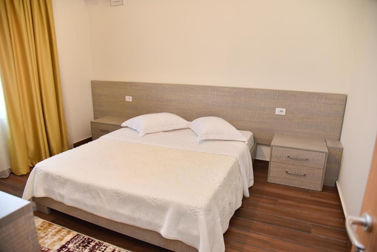 Hotel Imperiale Durrës Buitenkant foto